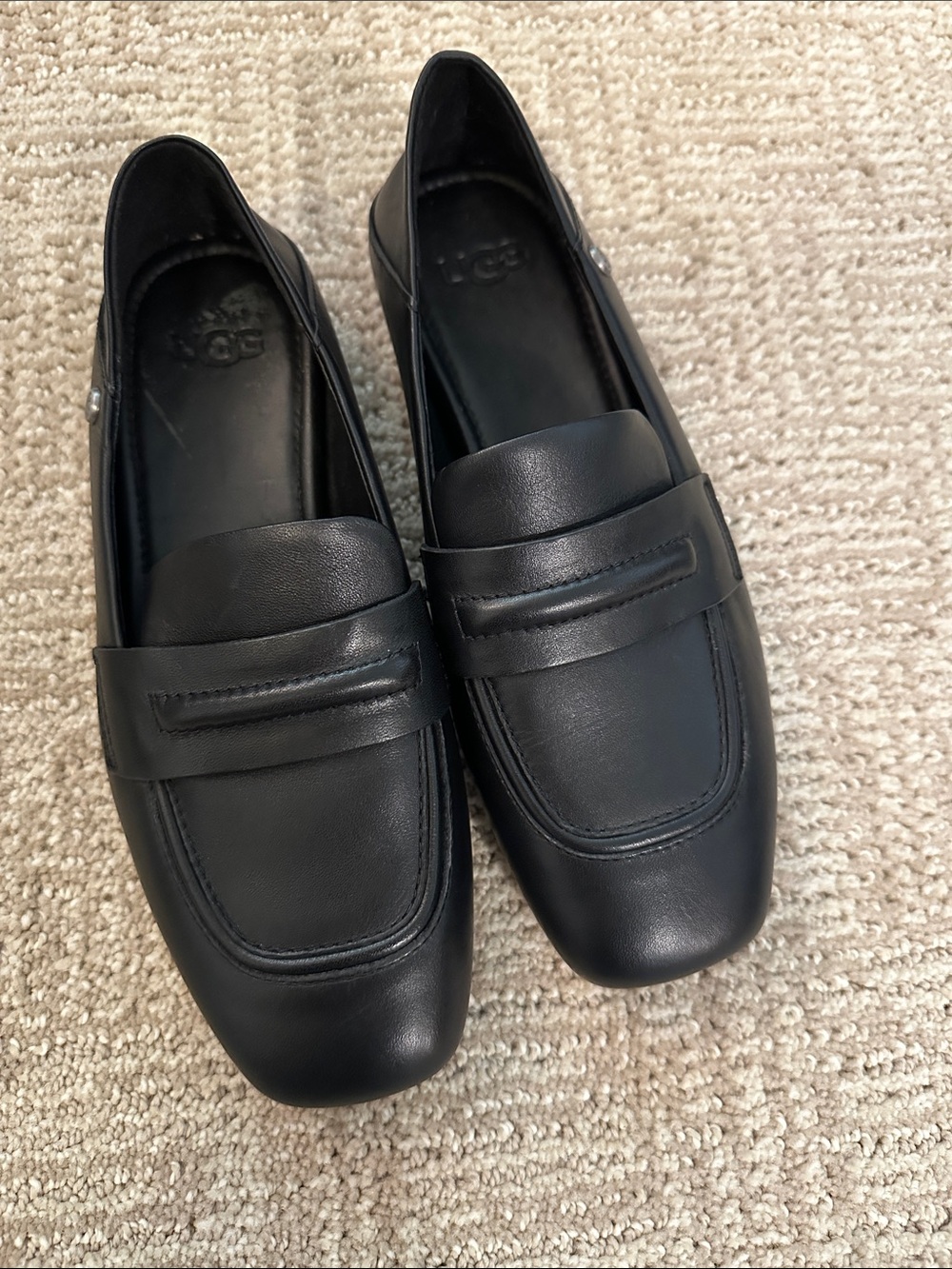 UGG Black Leather Women's Penny type Loafers